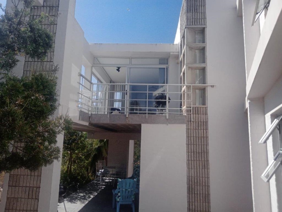 3 Bedroom Property for Sale in Wavecrest Eastern Cape